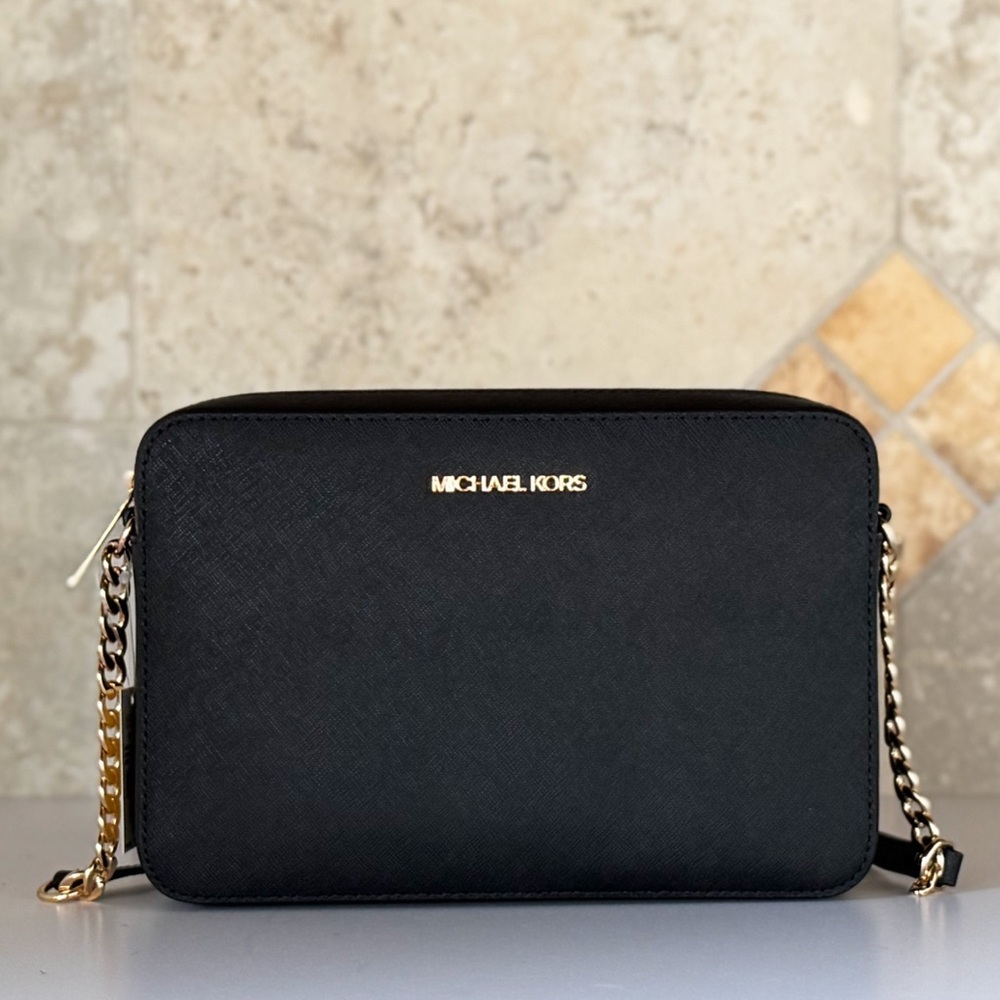 Michael Kors Jet Set Item East West Crossbody Bag Black/Gold
